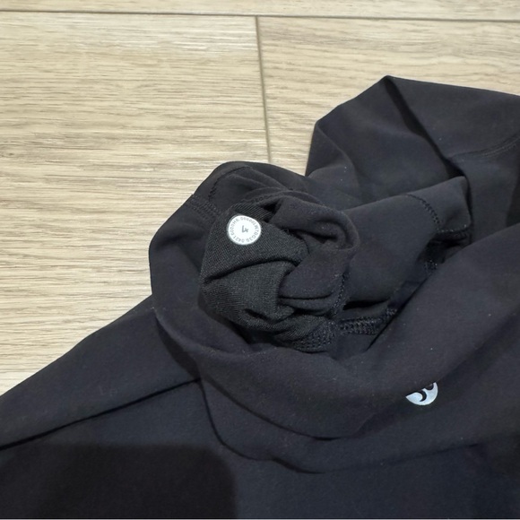 Lululemon Align High Rise Shorts 6" Inseam - Picture 5 of 5